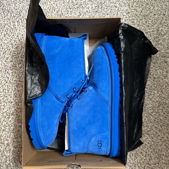 UGG Men\'s Neumel Boot Size 13 main image 6